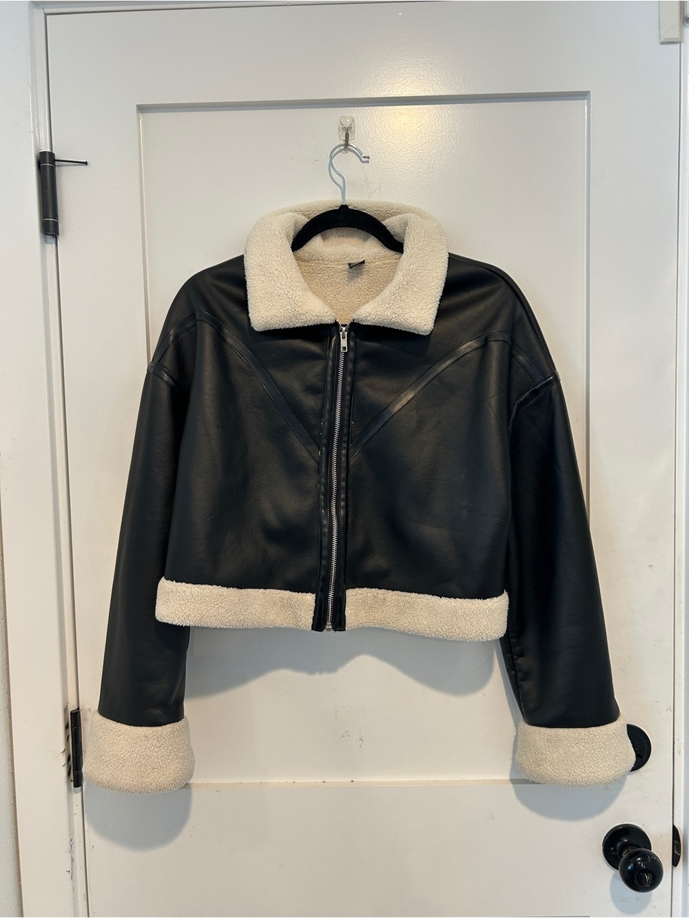 SHEIN Black Faux Leather Shearling Trim Crop Jacket Women size large